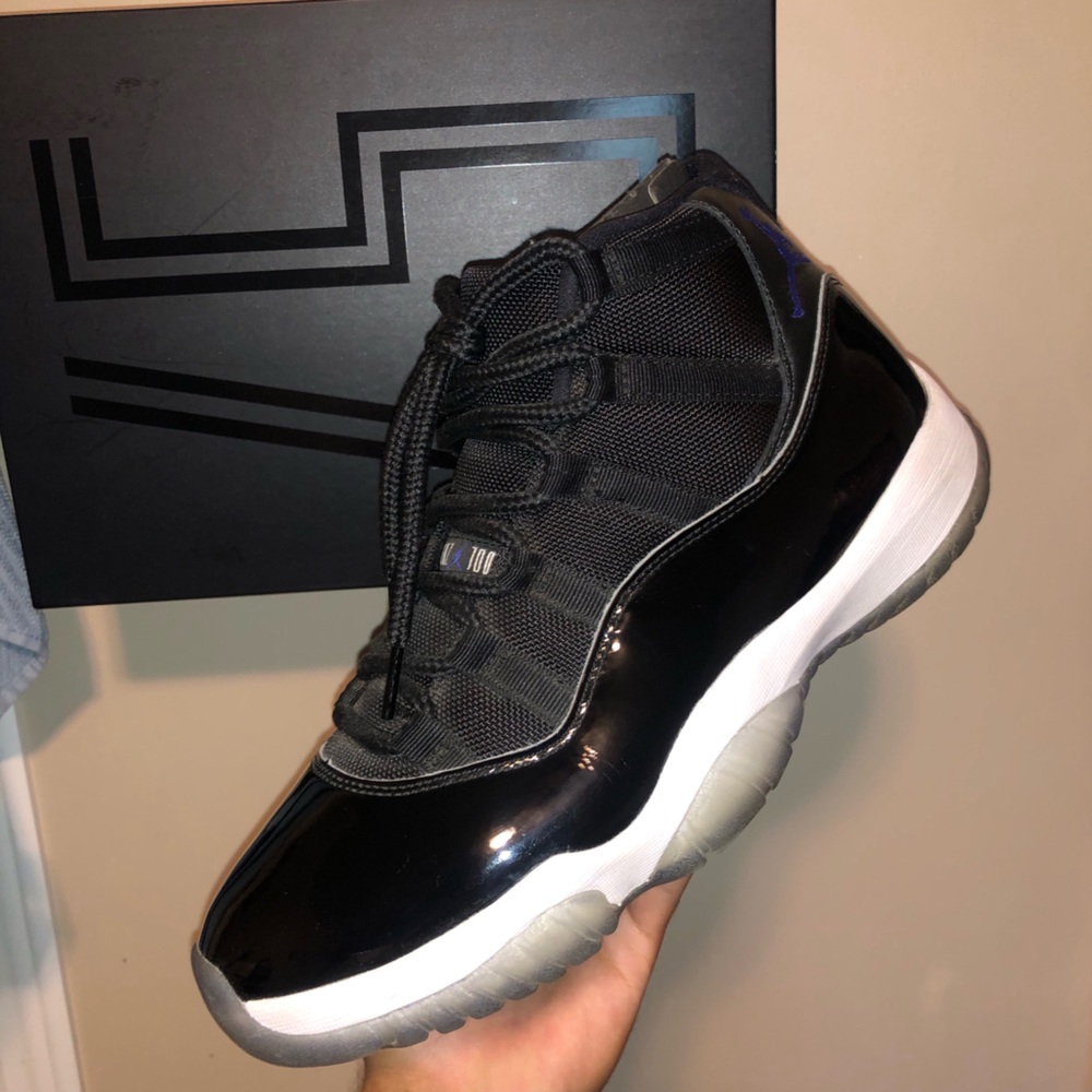 Air Jordan 11 space jam sz9
